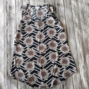Lularoe Tank Sunflowers - Size L